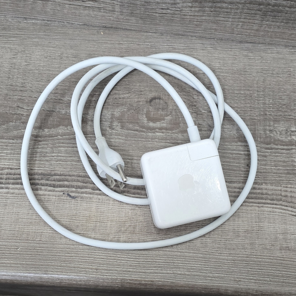 Apple White Power Adapter Cable